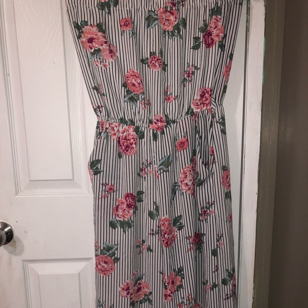 Jumpsuit - Picture 2 of 4